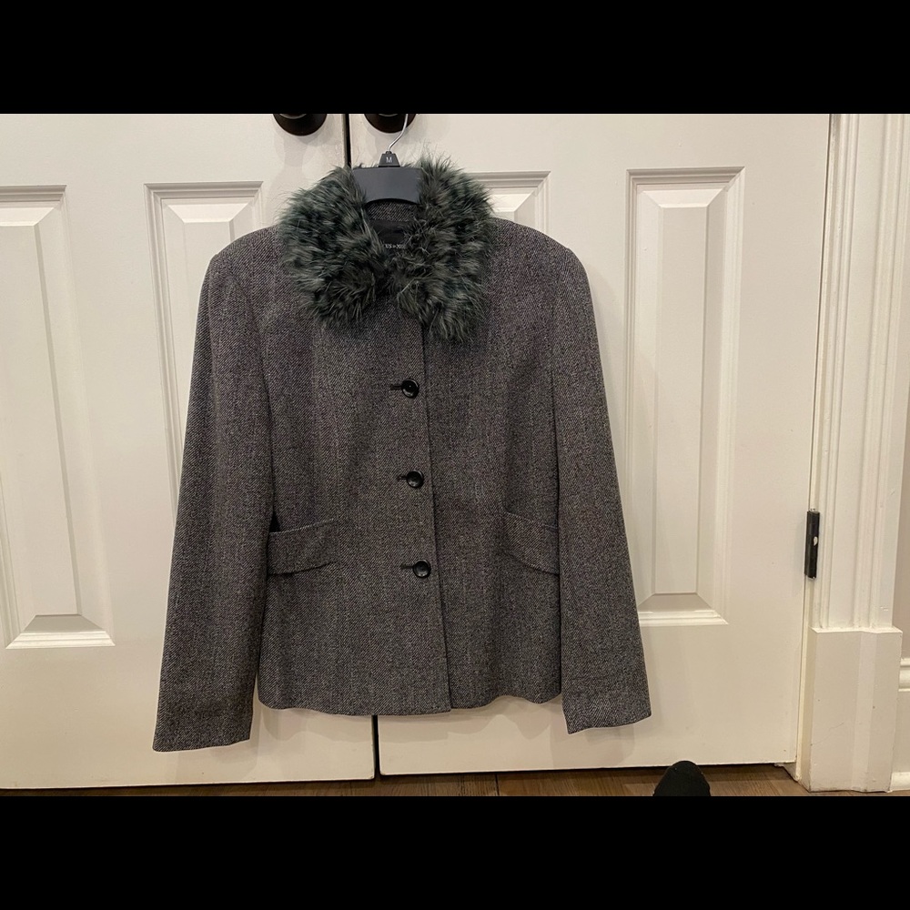 Brown tweed Long sleeve jacket with detachable faux fur collar size 8